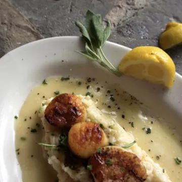 Seared scallops